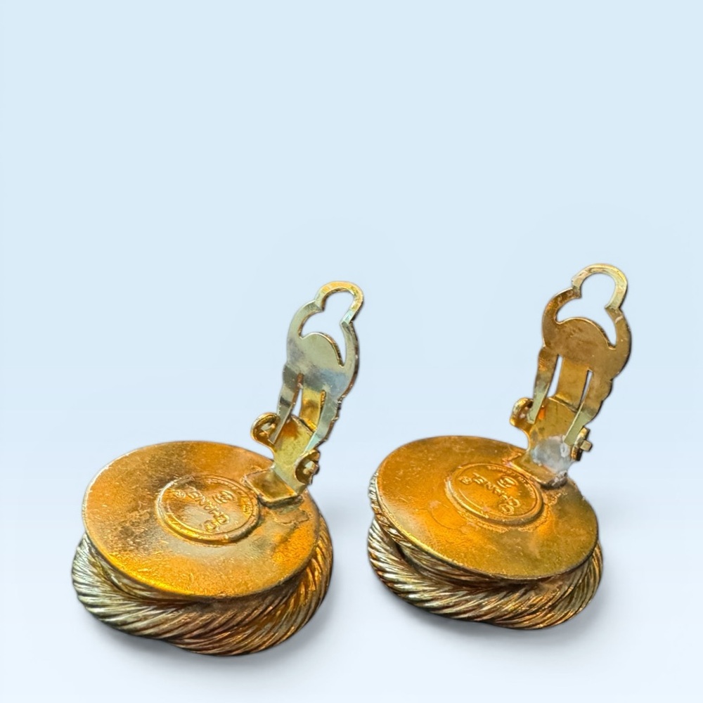 Chanel Vintage "Bird Nest" Clip-On Earrings - Picture 9 of 10